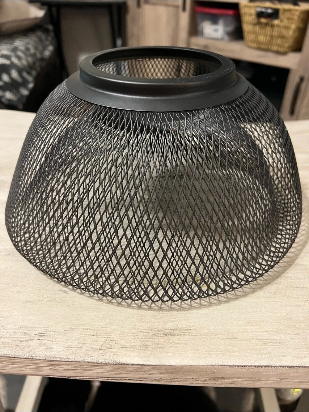 Modern Black Wire Mesh Fruit Bowl Centerpiece Basket Metal Decorative Bowl